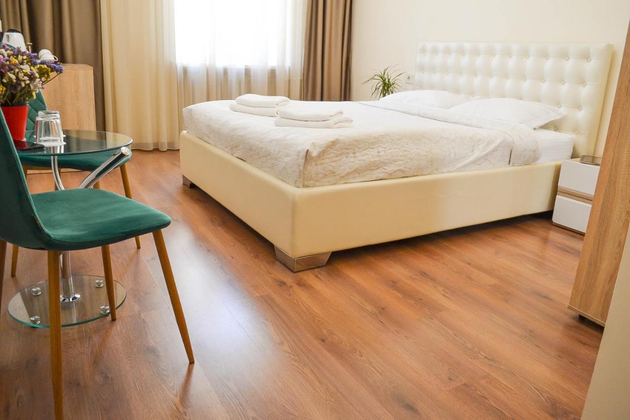 Centrroomkiev Luaran gambar