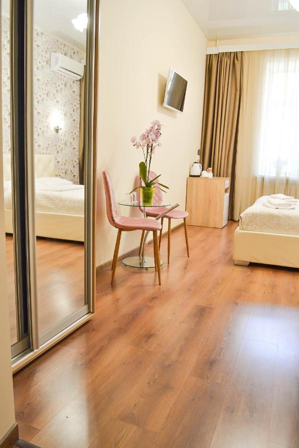 Centrroomkiev Luaran gambar